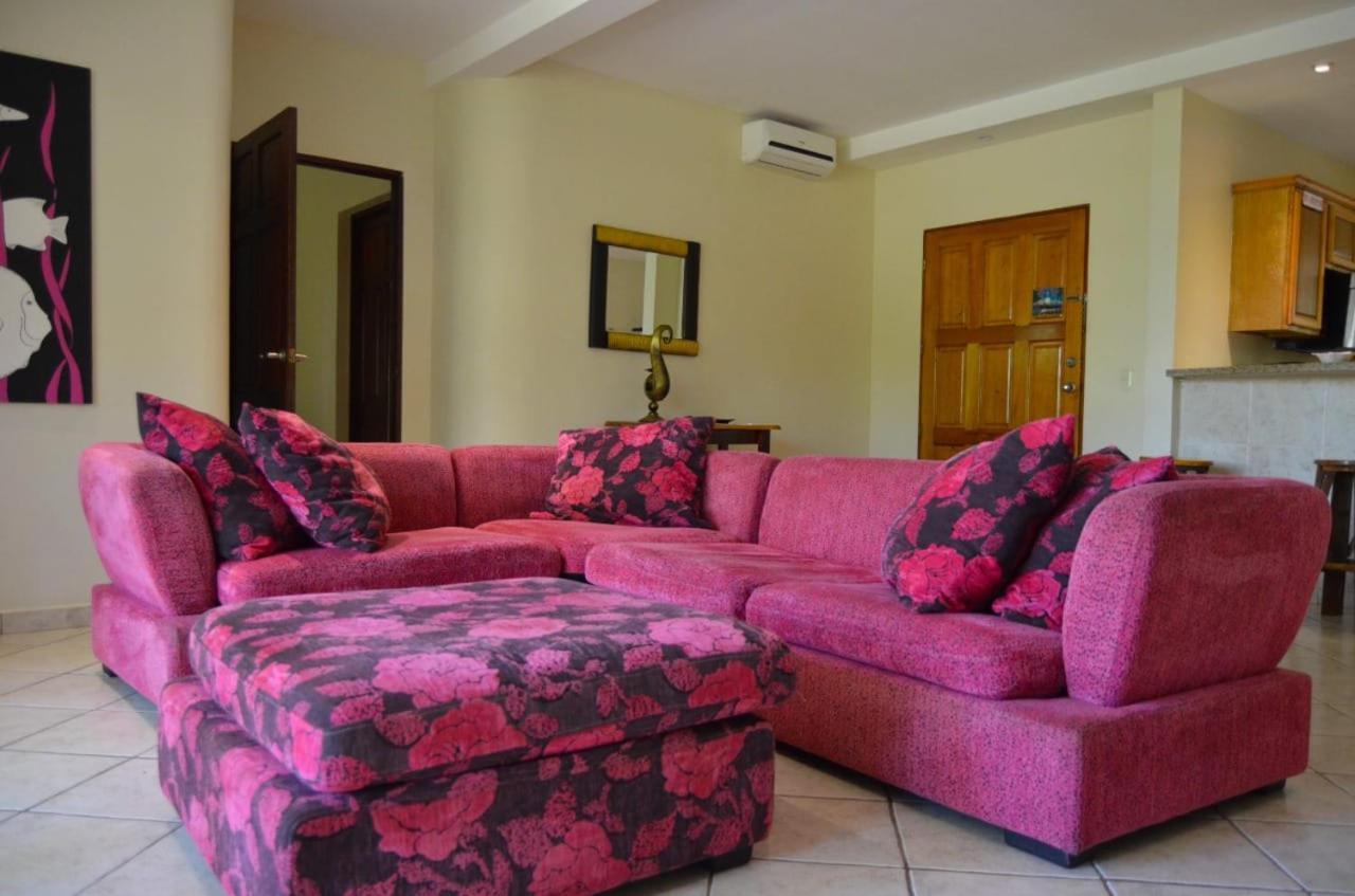 Cocomar Beachfront Hotel Parrita Bagian luar foto