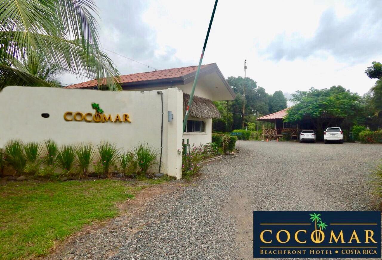 Cocomar Beachfront Hotel Parrita Bagian luar foto